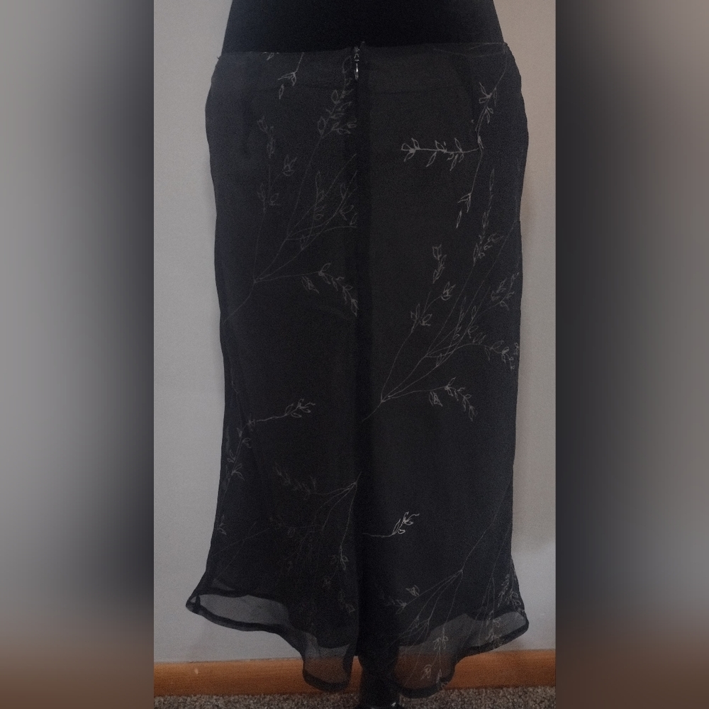 Old Navy Skirt - Picture 6 of 7